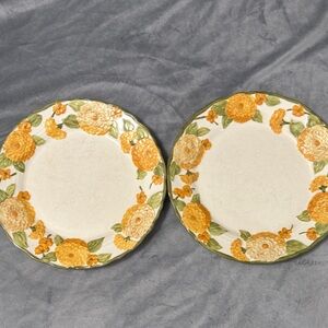 Vintage Metlox Poppytrail Sculpted Zinnia #1073 Set of 2 Dinner Plates 10.5"